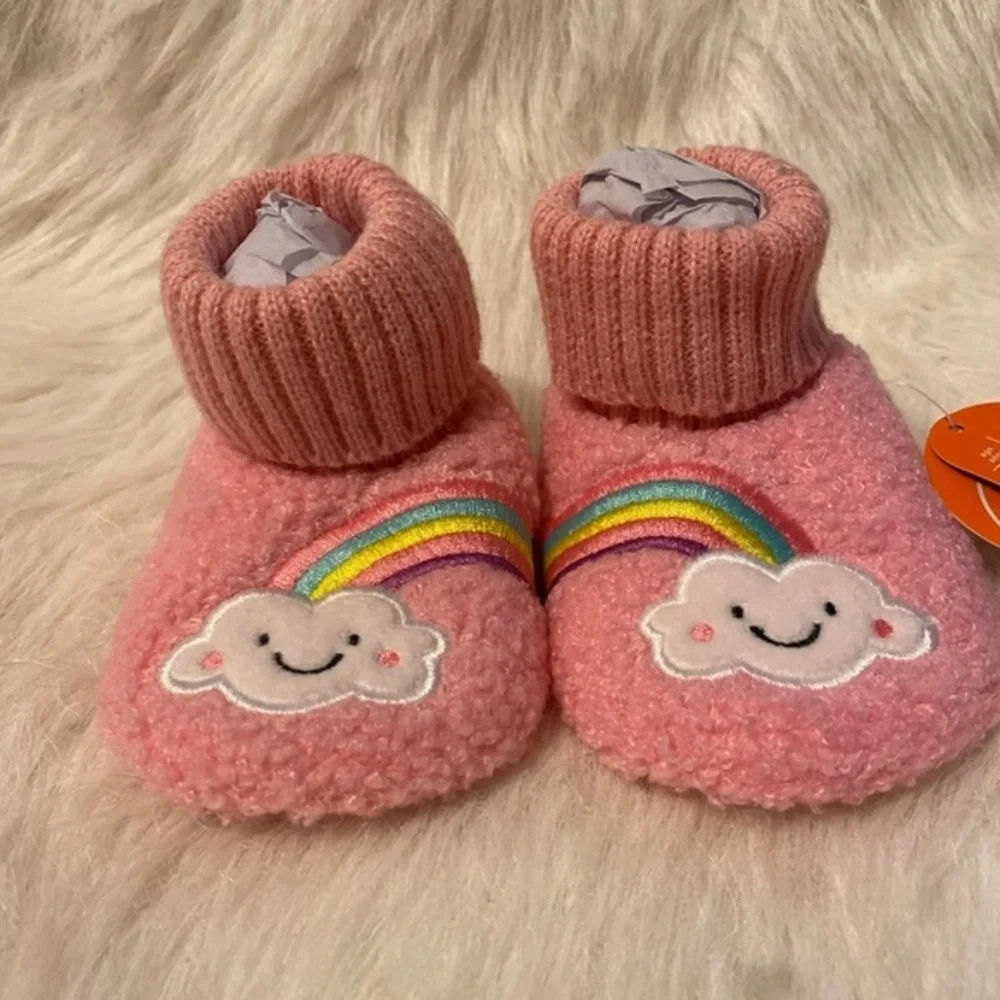 Wonder Nation Slippers Girls Size‎ 5 Pink Fuzzy Rainbow Bootie Shoes